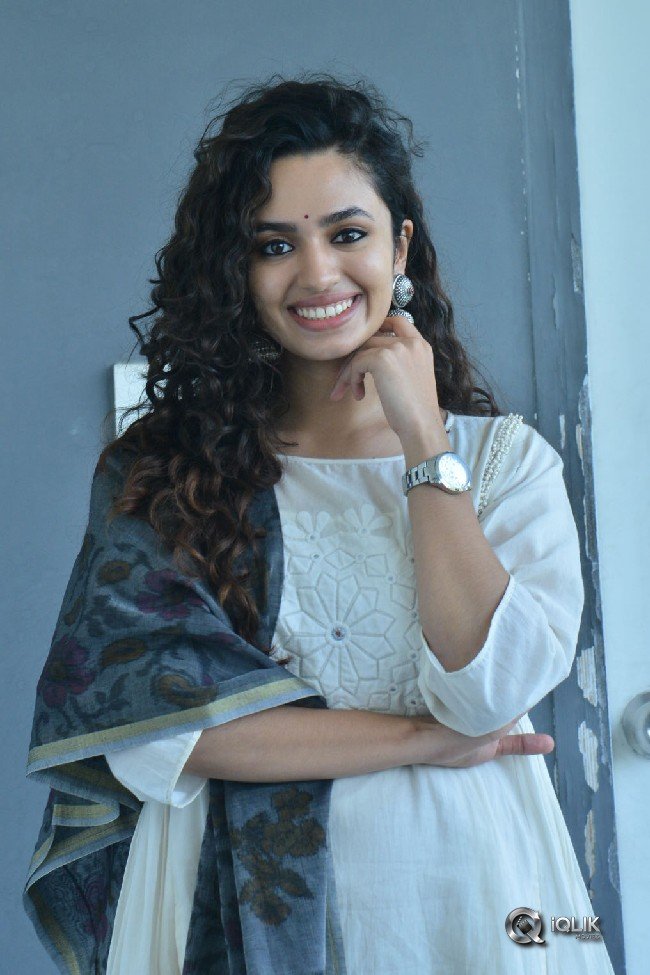 Malavika-Nair-New-Stills
